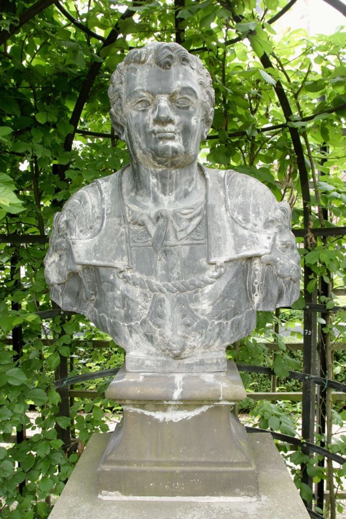 Statute of  the Roman Emperor Otho in a park - public domain