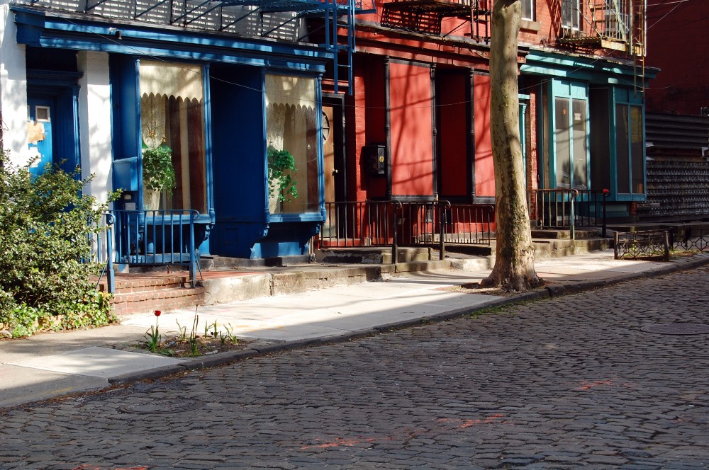 Photo of the cobblestone street and old houses of Hudson Avenue in Vinegar Hill, Brooklyn.